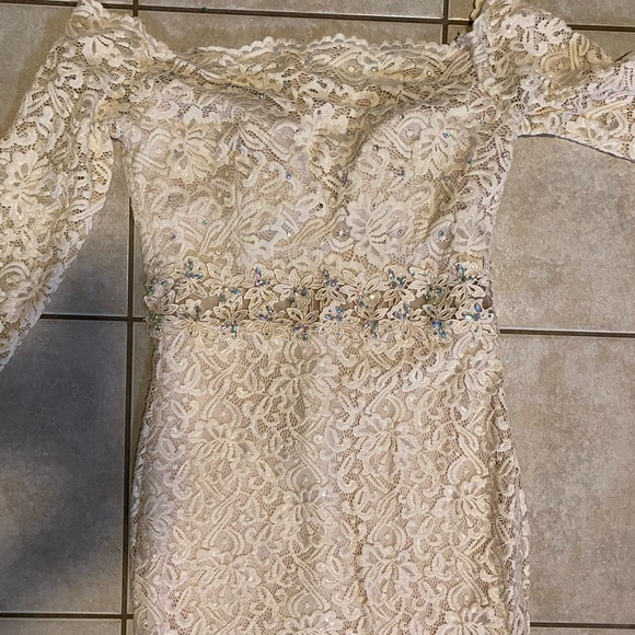 Long dress - Picture 2 of 2